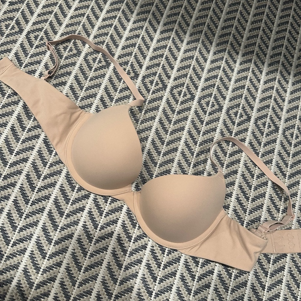 SKIMS Beige Seamless Bra